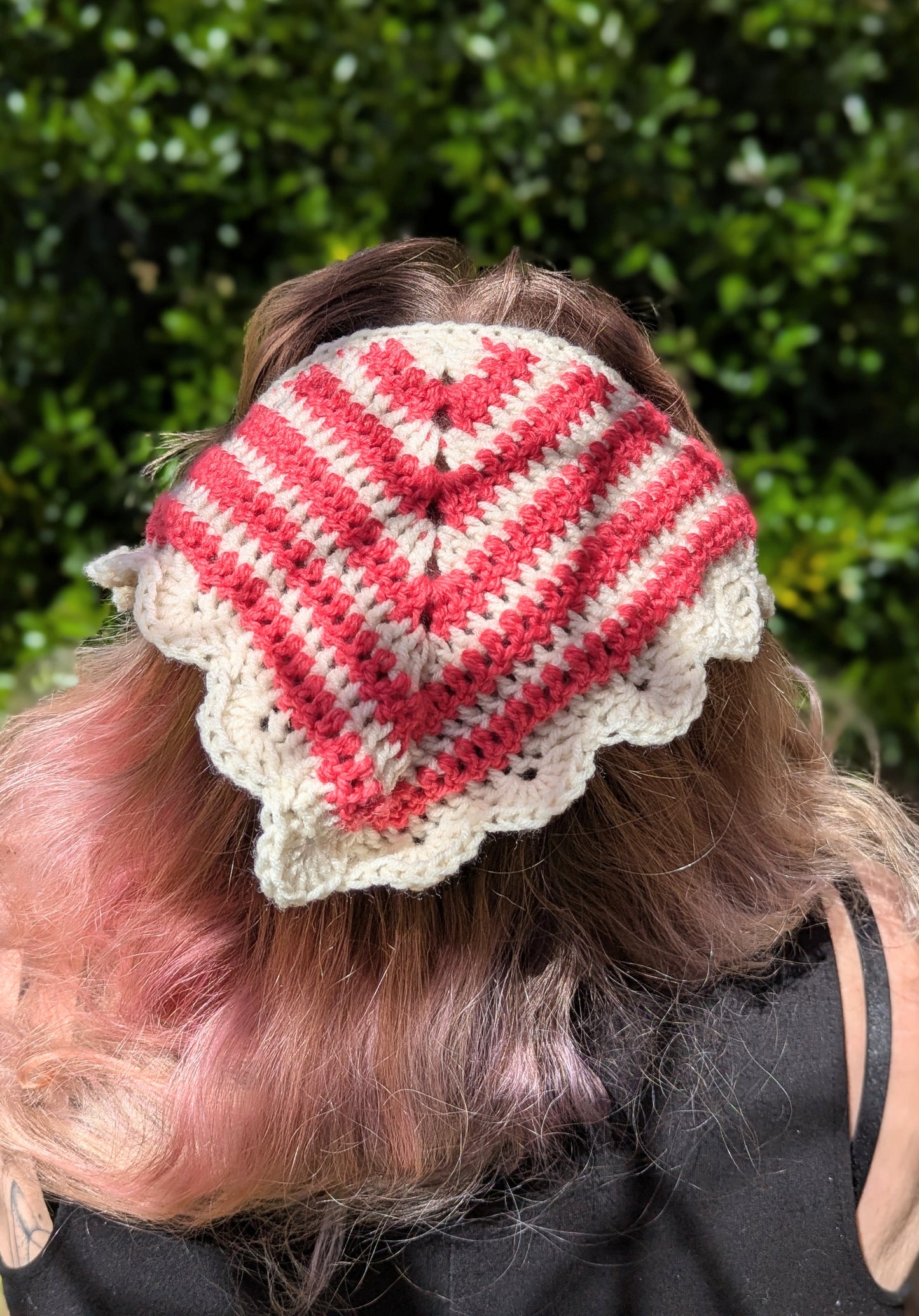 White/Pink Scalloped Bandana