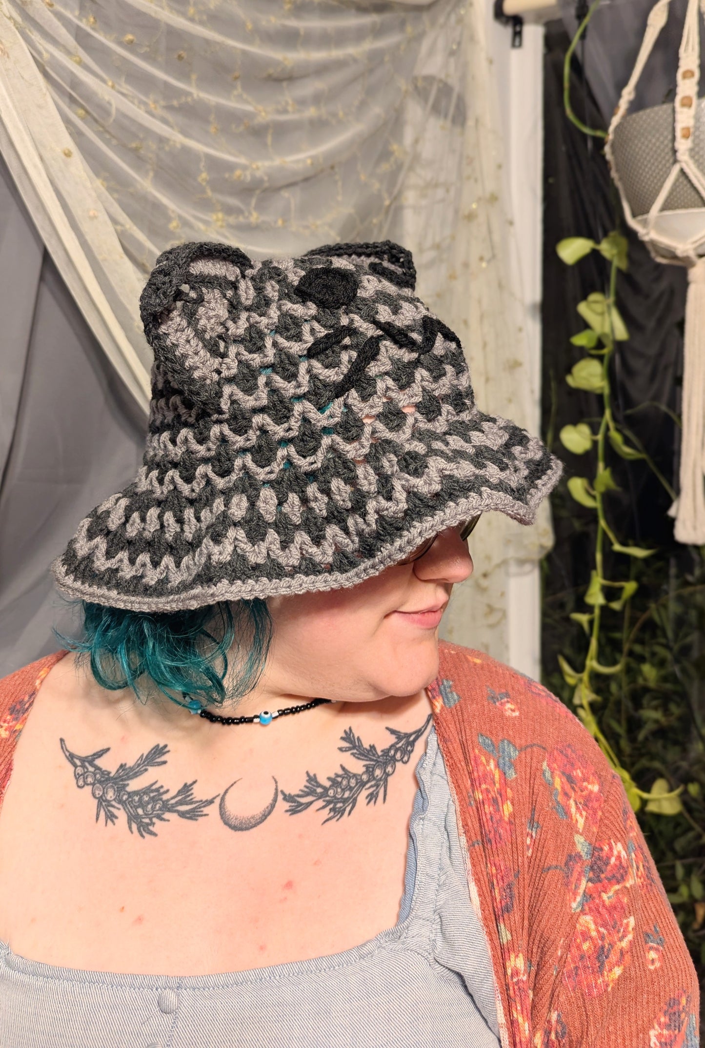 Stormy (Gray Tabby) Bucket Hat
